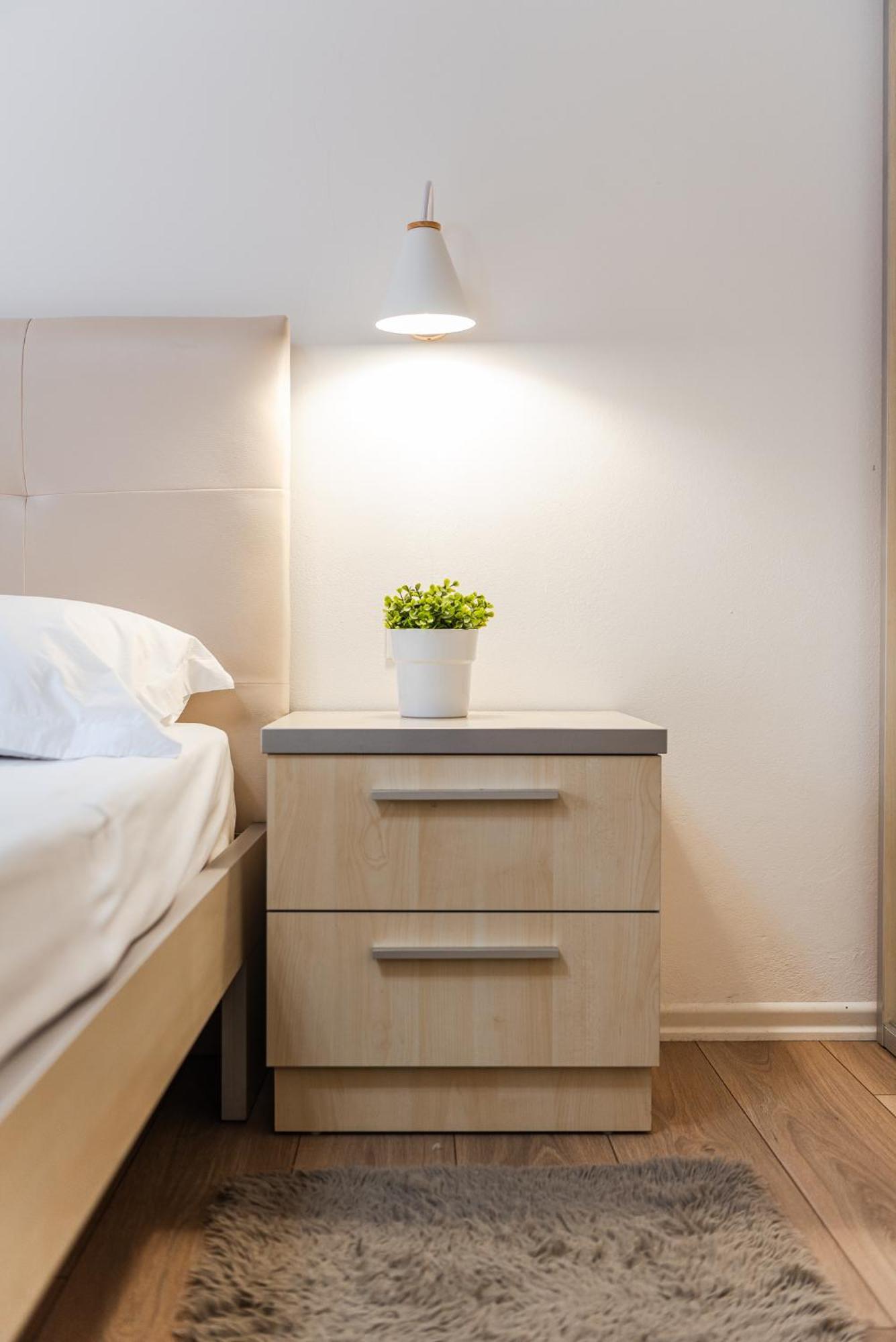 Noir Apartment By Kondo Stays Tirana Bagian luar foto