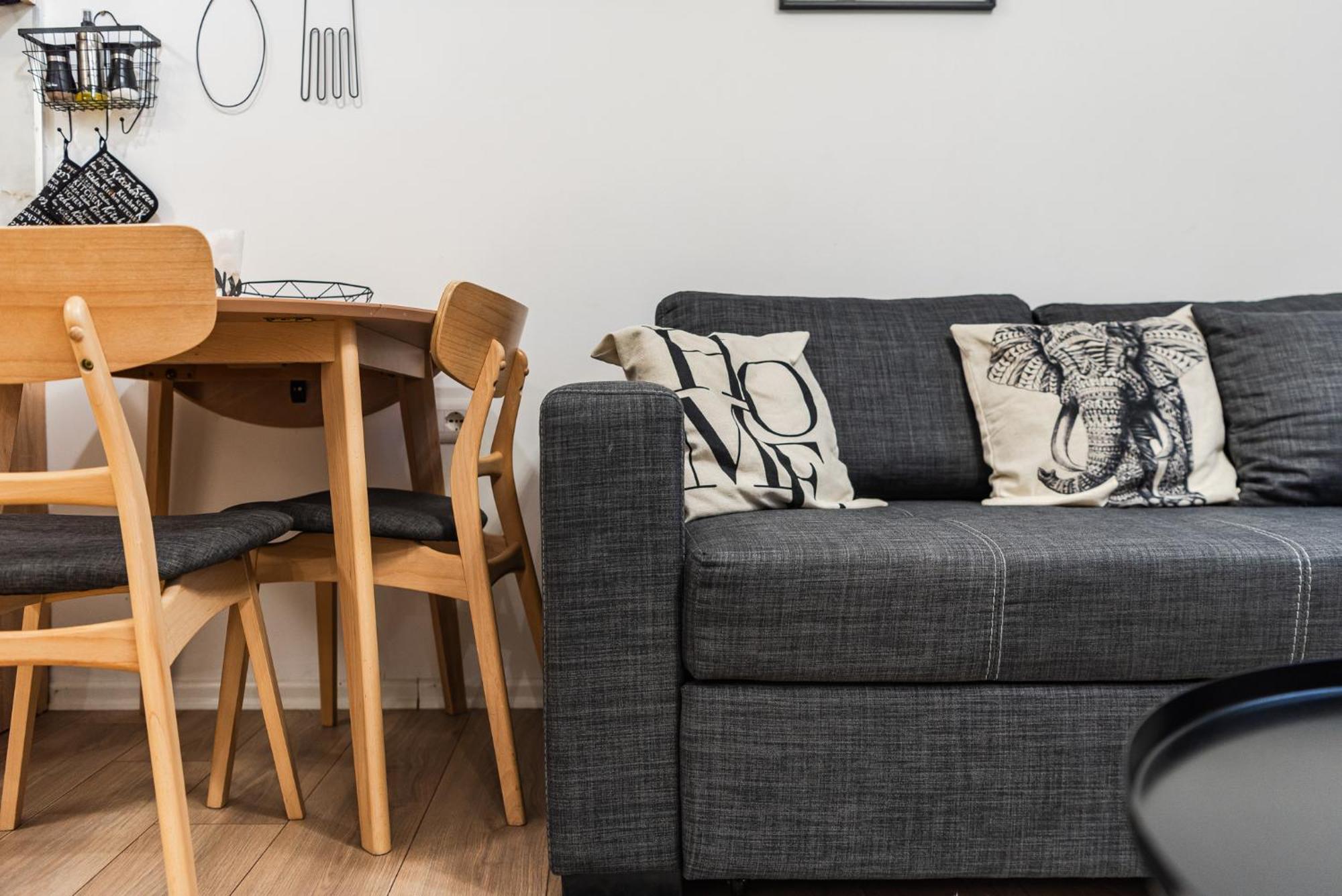Noir Apartment By Kondo Stays Tirana Bagian luar foto